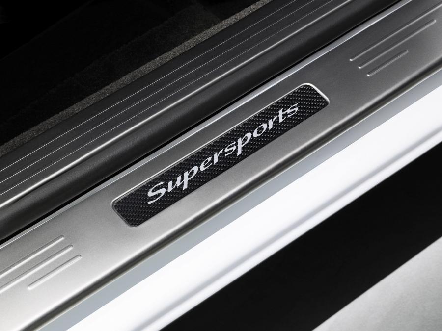 Детали интерьера Bentley Continental SuperSports 2010 года  (фото 14 из 24)